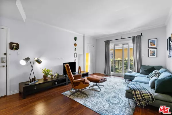 Beverly Hills, CA 90212,332 S Rexford Dr #6