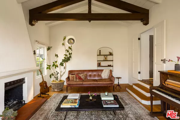 Los Angeles, CA 90068,3468 Troy Dr