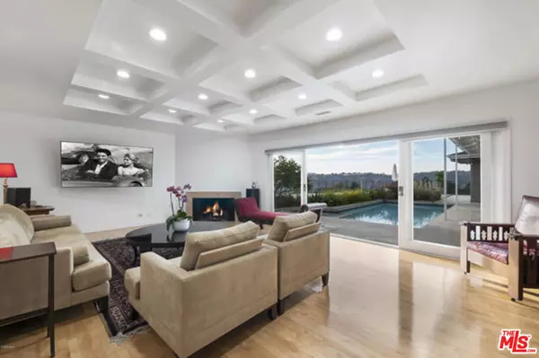 Beverly Hills, CA 90210,9633 Highridge Dr