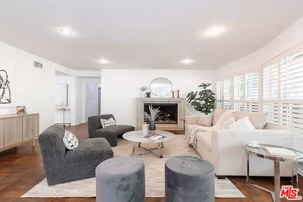 Beverly Hills, CA 90210,2559 HUTTON DR