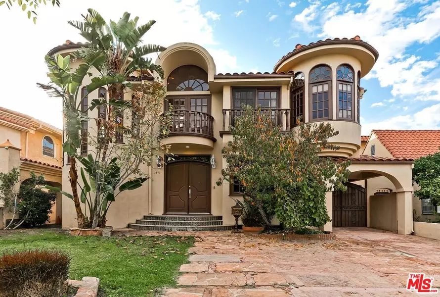 133 S Swall Dr, Beverly Hills, CA 90211