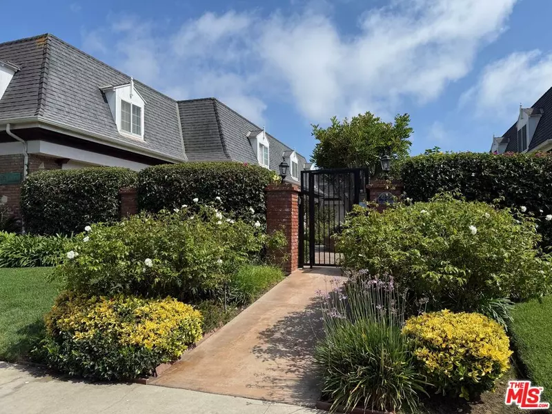 8130 Redlands St #15, Playa Del Rey, CA 90293