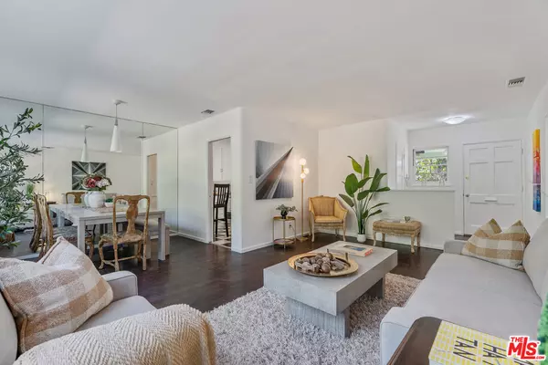 Los Angeles, CA 90034,3031 S Bentley Ave