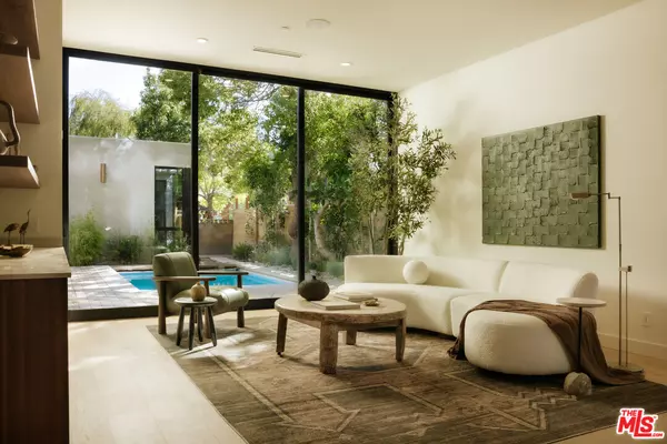 Culver City, CA 90232,8906 Hubbard St