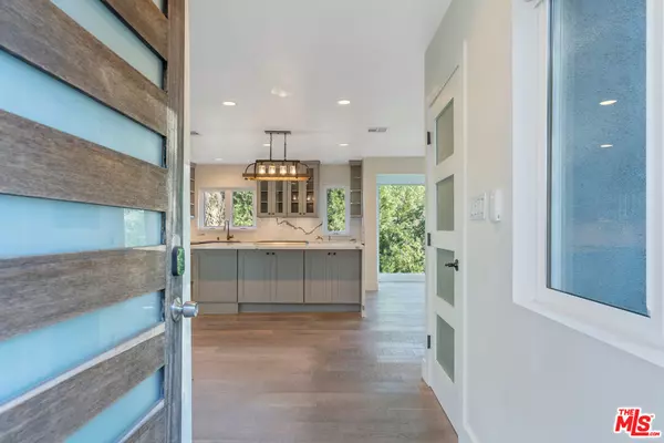 Los Angeles, CA 90068,2370 San Marco Dr