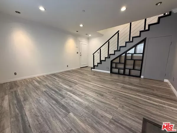 Glendale, CA 91201,1043 Thompson Ave #11