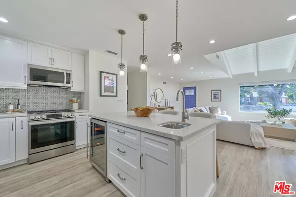 Burbank, CA 91505,4211 W Woodland Ave