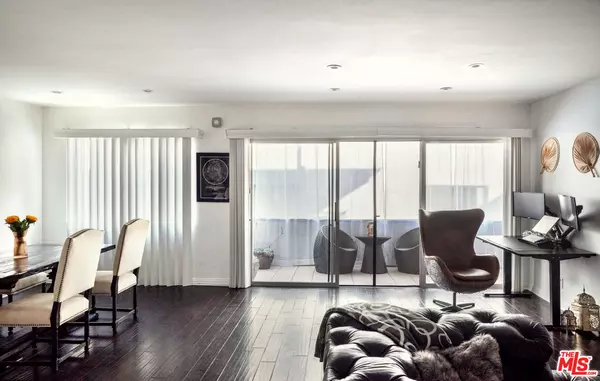 7259 Hillside Ave #202, Los Angeles, CA 90046