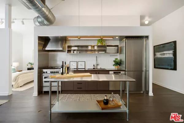 Marina Del Rey, CA 90292,4080 Glencoe Ave #104