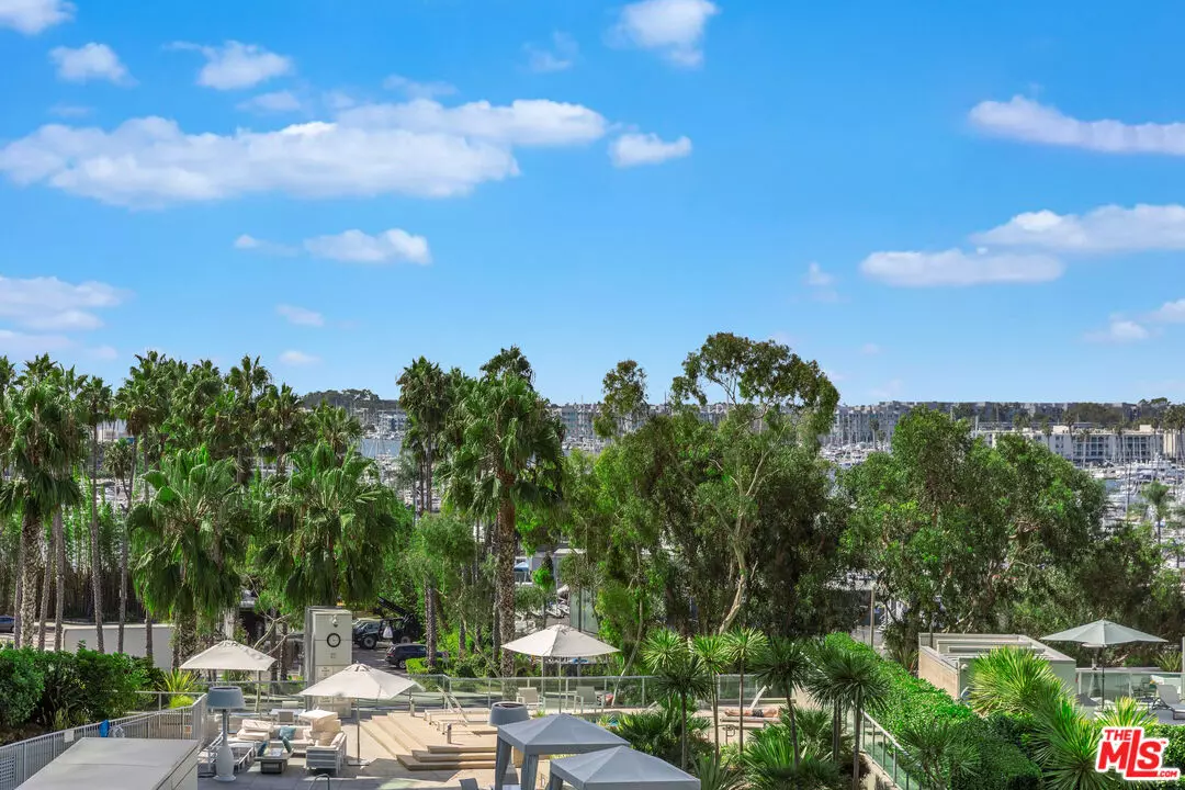 Marina Del Rey, CA 90292,13600 Marina Pointe Dr #602