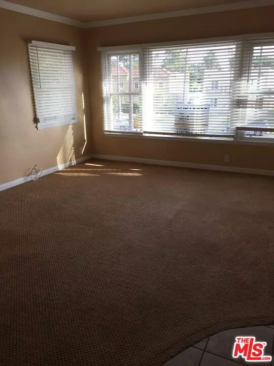 Los Angeles, CA 90019,4425 VICTORIA PARK PL