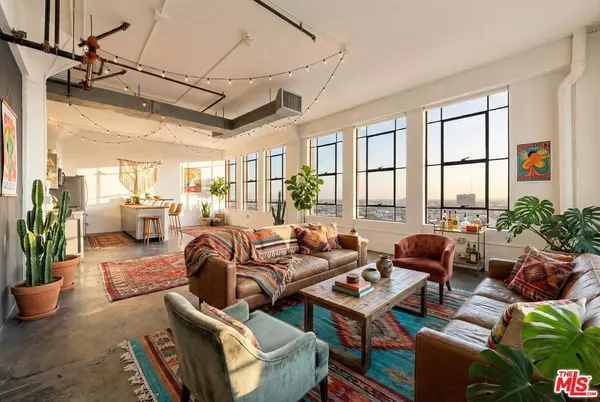 315 E 8th St #1102, Los Angeles, CA 90014