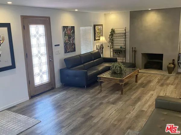 4827 SATURN ST, Los Angeles, CA 90019