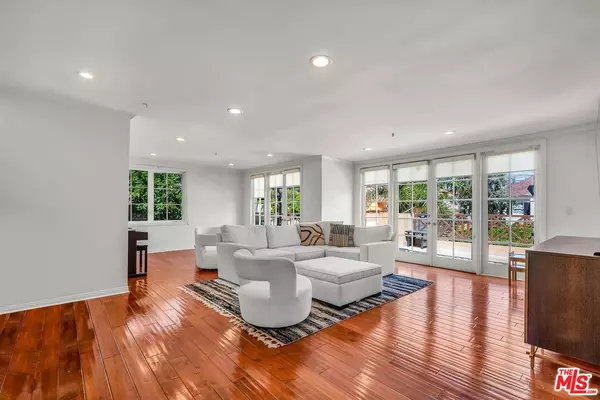 10555 Ashton Ave #201, Los Angeles, CA 90024