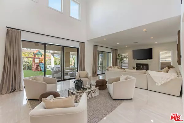 Porter Ranch, CA 91326,11734 N Manchester Way