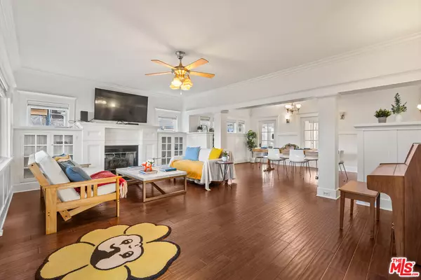 Los Angeles, CA 90019,1513 S Victoria Ave