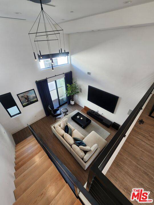 11314 W Raitt Ln, North Hollywood, CA 91606