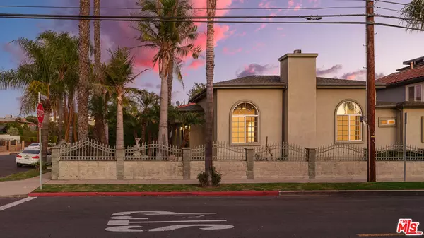 Los Angeles, CA 90027,4356 kingswell