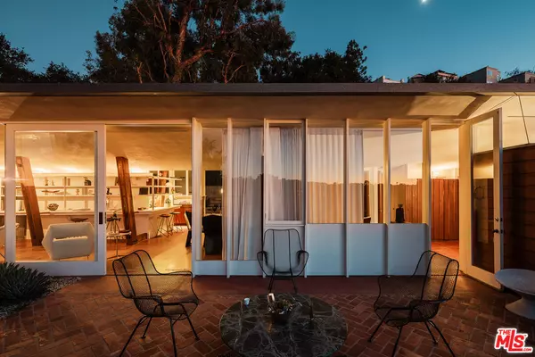 Los Angeles, CA 90026,1430 Avon Ter