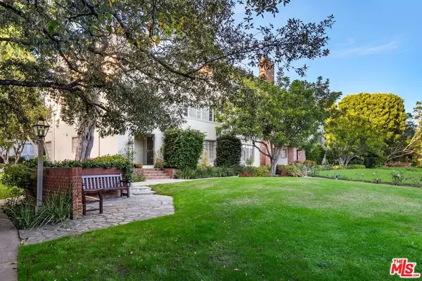 Los Angeles, CA 90049,11901 W Sunset Blvd #206