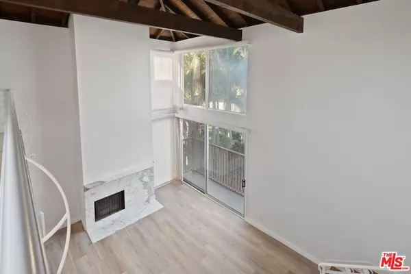 Marina Del Rey, CA 90292,122 Buccaneer St #3