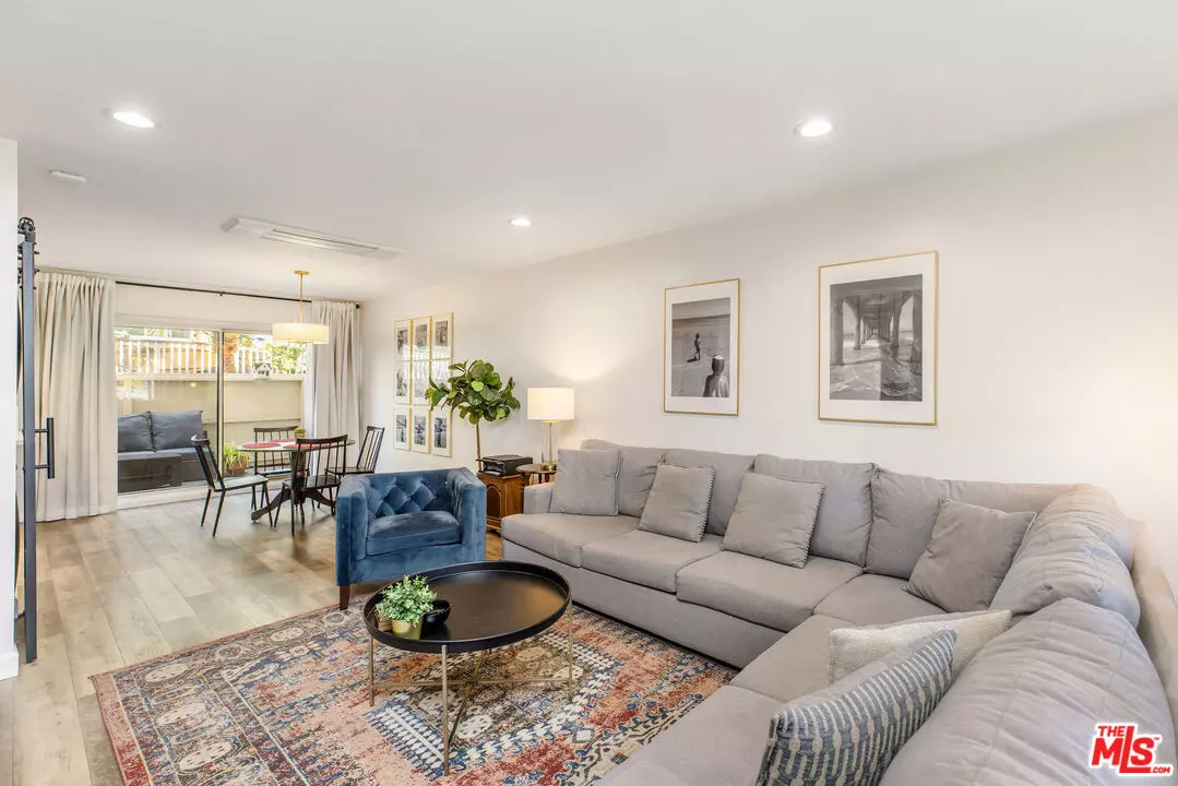 Playa Del Rey, CA 90293,8025 Redlands St #13