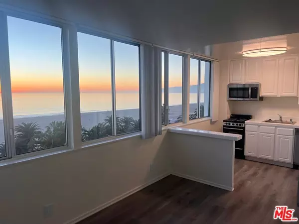 1431 Ocean Ave #902, Santa Monica, CA 90401