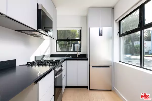 Venice, CA 90291,1325 Cabrillo Ave #2