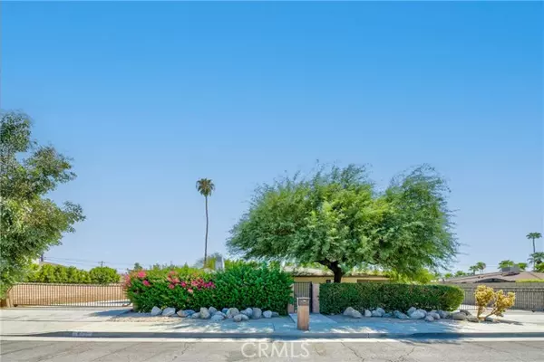 642 S Mountain View DR, Palm Springs, CA 92264