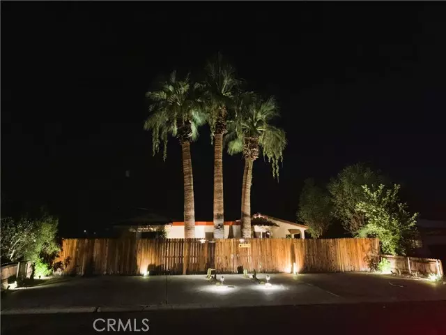 585 Calle Abronia #b, Palm Springs, CA 92264