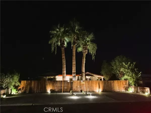 Palm Springs, CA 92264,585 Calle Abronia #b