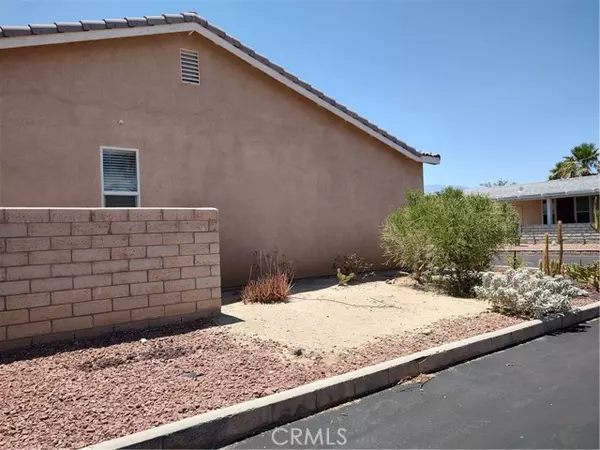 Desert Hot Springs, CA 92240,65565 Acoma #43