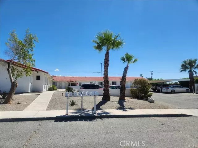 Desert Hot Springs, CA 92240,13700 Quinta WAY #15