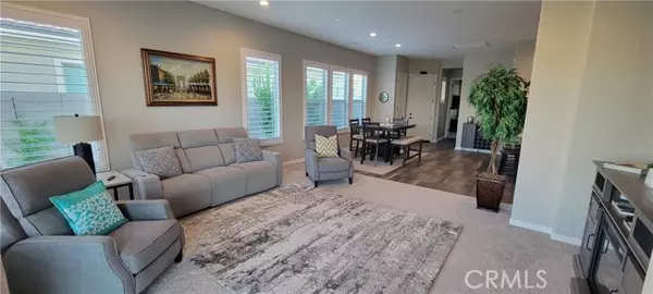 Rancho Mirage, CA 92270,82 Burgundy