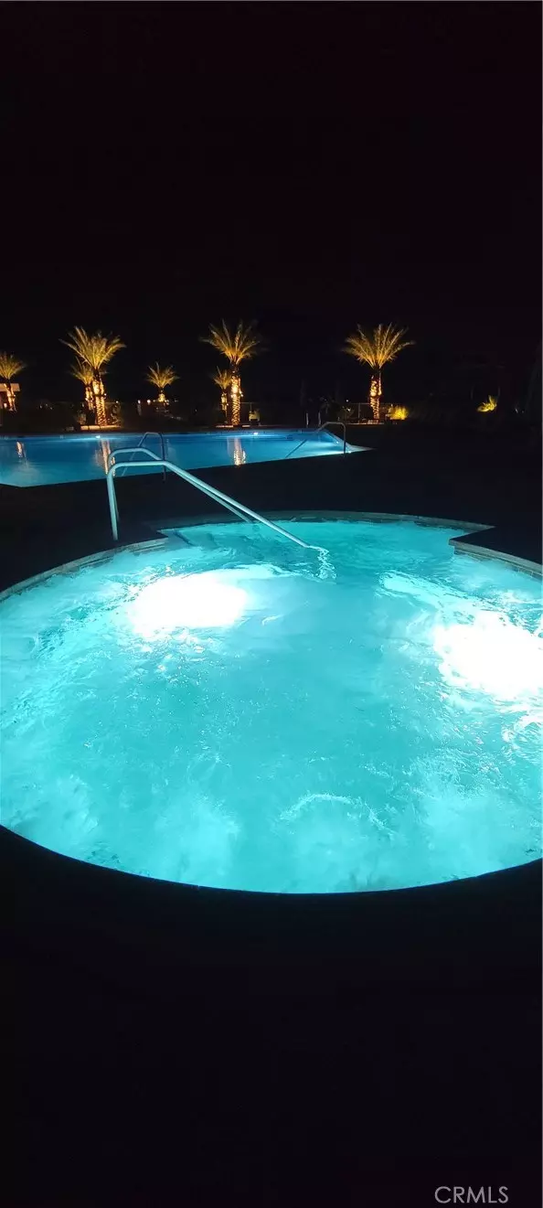 Rancho Mirage, CA 92270,82 Burgundy