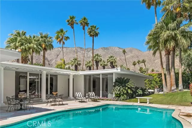 Palm Springs, CA 92262,466 Camino Sur