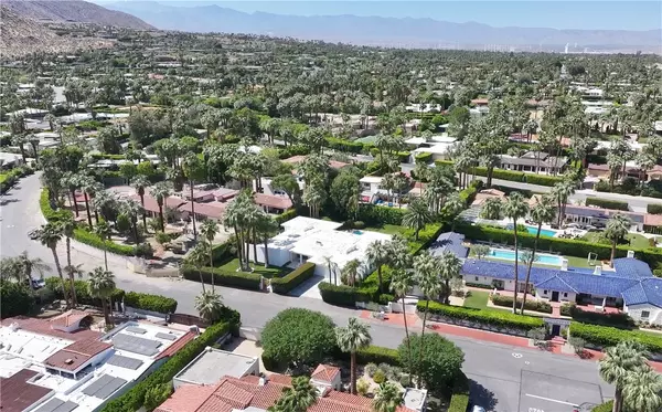 Palm Springs, CA 92262,466 Camino Sur