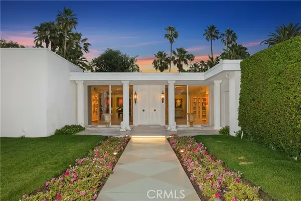 Palm Springs, CA 92262,466 Camino Sur