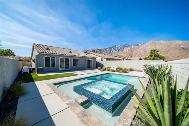 1132 Vista Sol, Palm Springs, CA 92262