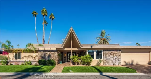 5240 E Lakeside DR, Palm Springs, CA 92264