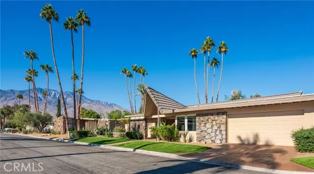 5240 E Lakeside DR, Palm Springs, CA 92264