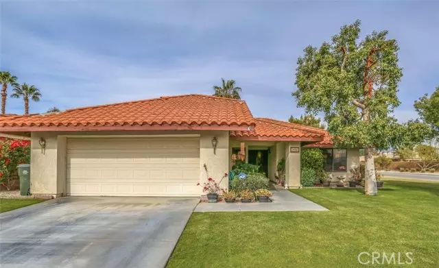 1496 E Luna WAY, Palm Springs, CA 92262