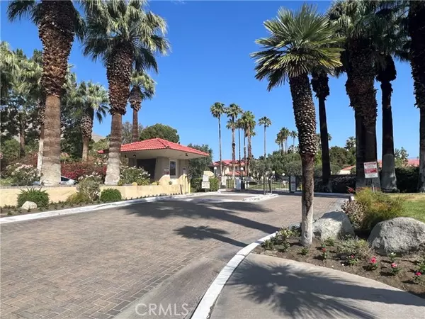 2801 E Los Felices CIR #D117, Palm Springs, CA 92262