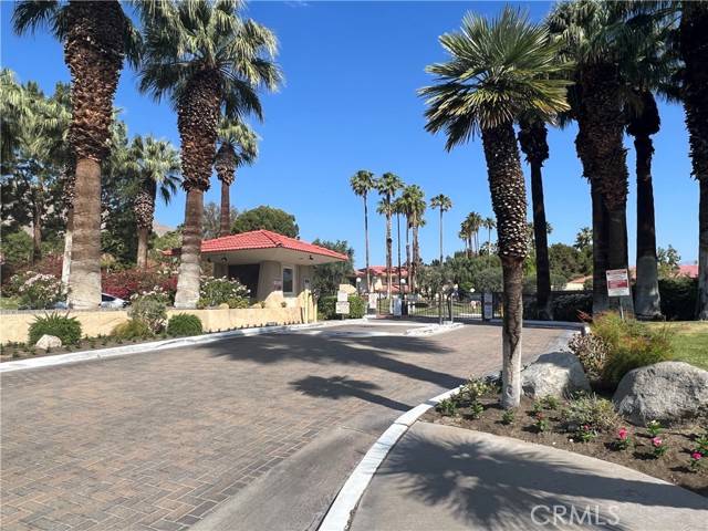 2801 E Los Felices CIR #D117, Palm Springs, CA 92262