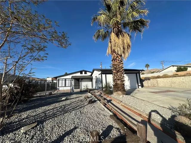 66124 Mission Lakes BLVD, Desert Hot Springs, CA 92240