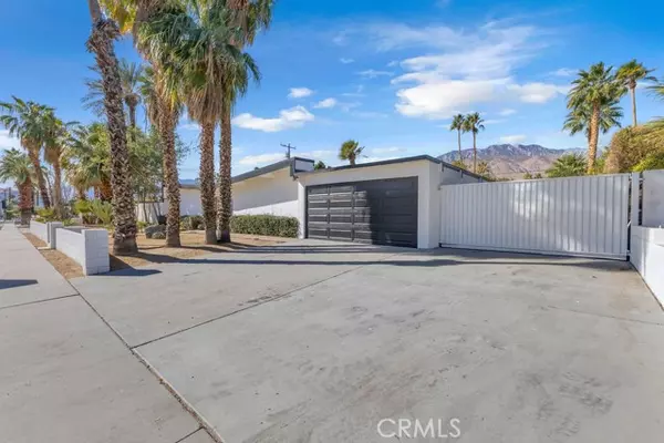 Palm Springs, CA 92262,547 N Farrell DR