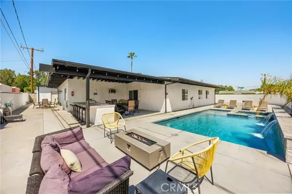 Palm Springs, CA 92264,589 S Mountain View DR