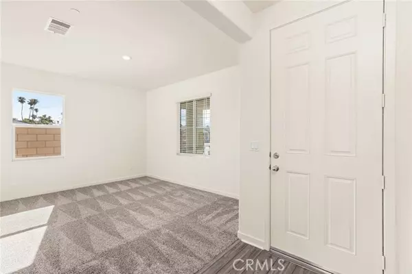 Indio, CA 92201,42496 Isla CT