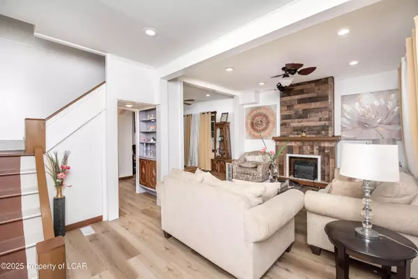 Pittston, PA 18640,19 Swallow Rear Street