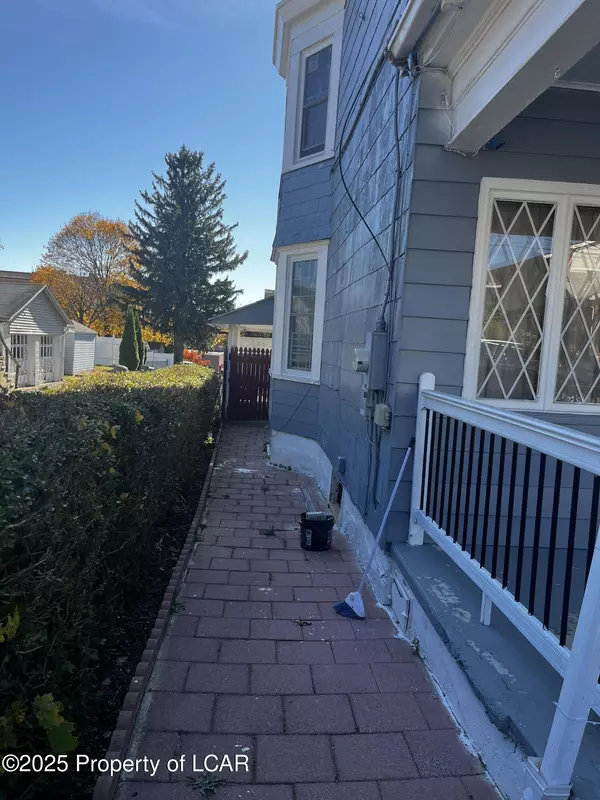 Frackville, PA 17931,322 W Washington Street